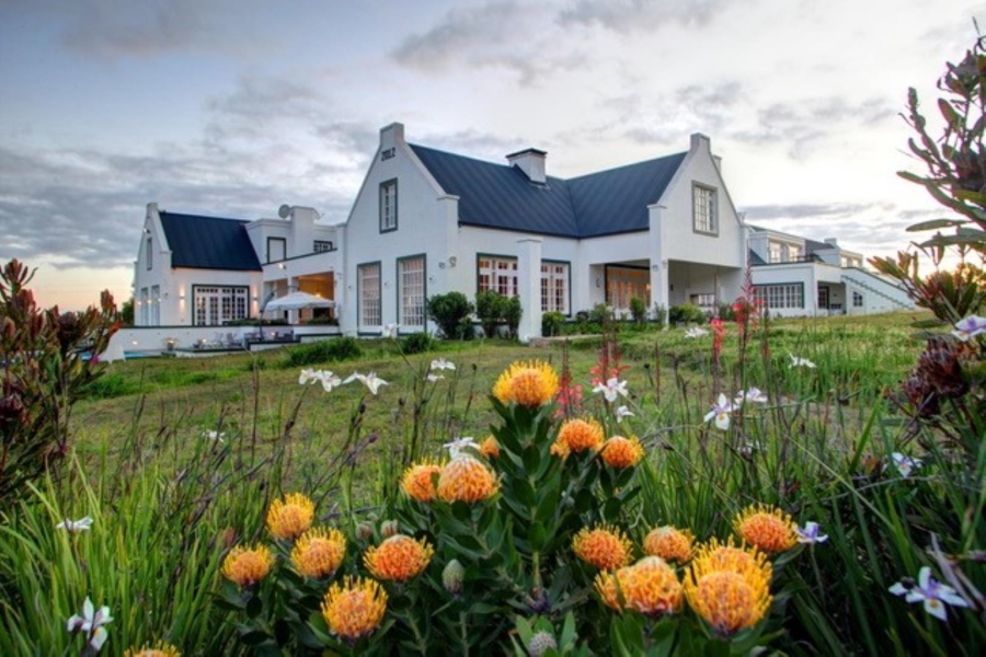 11 Bedroom Property for Sale in The Crags Western Cape